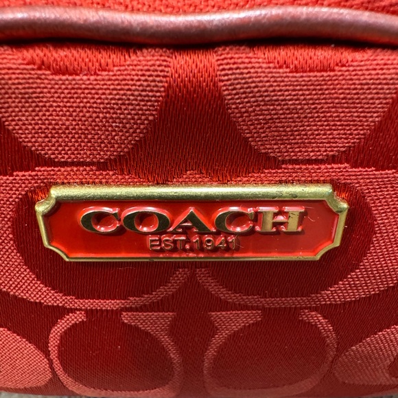 Coach x Estee Lauder 2010 Holiday Edition Cosmetic Bag - Picture 2 of 11